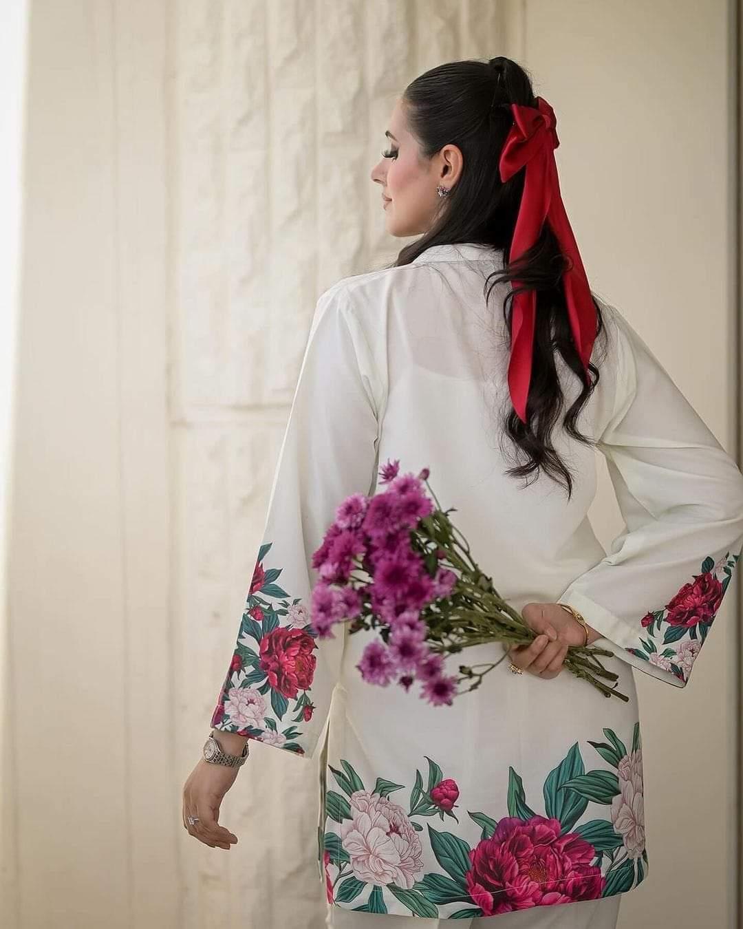 Elegant Multicolor Digital Print Khaddar Suit - Stylish Women's Stitched Attire