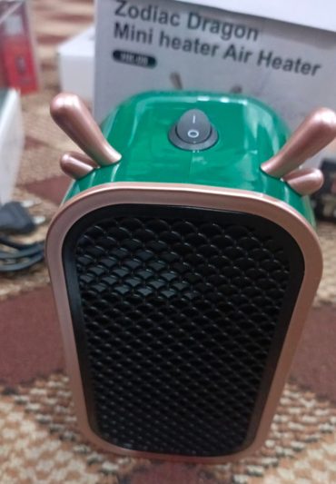 Zodiac Dragon Mini Portable Electric Desk Air Heater For Room, Small Tabletop Fan – 800w (random Color) ^^