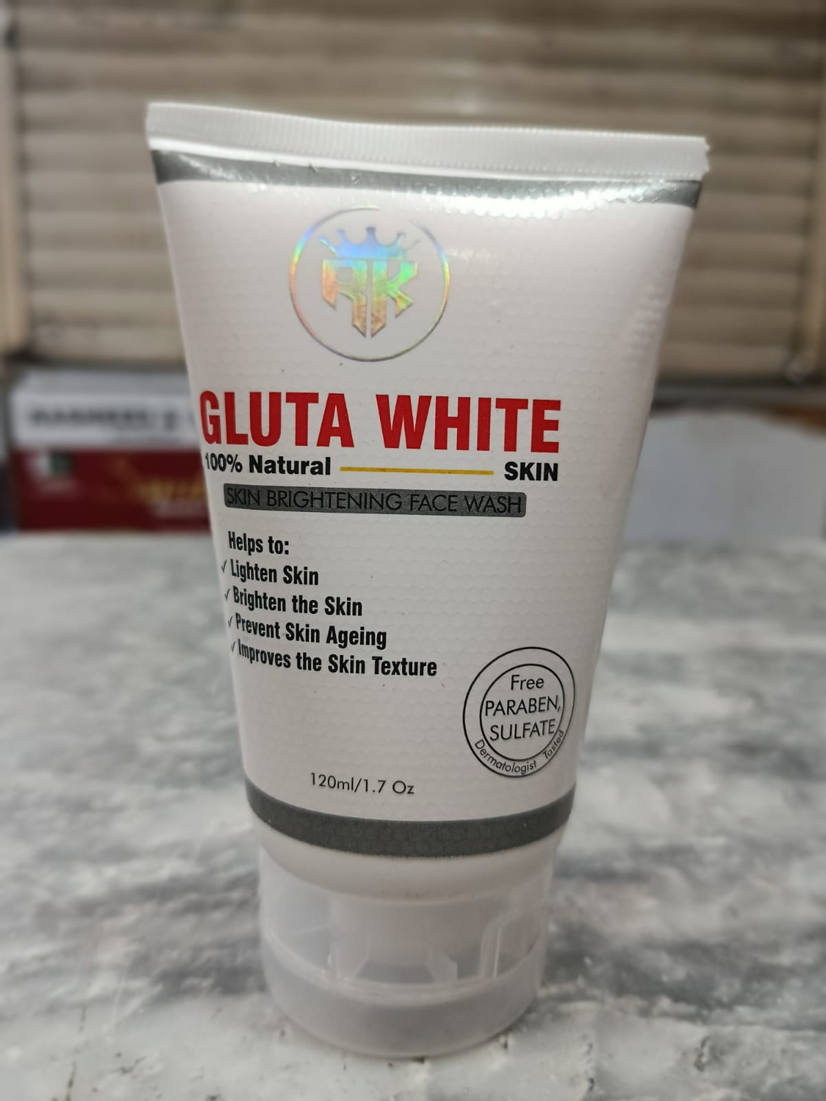 Gluta Skin Brightening Face Wash 120ml – Gentle Deep Cleanser For Radiant, Clear & Smooth Skin, Removes Dirt, Oil & Impurities ^^