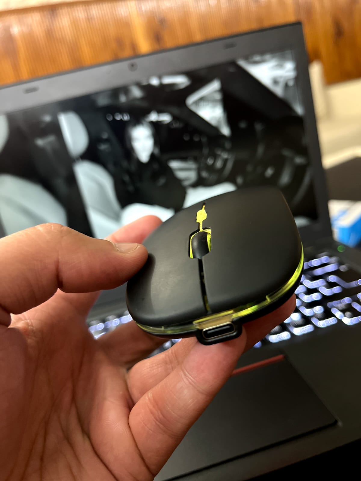 Smooth  Wireless Mouse 